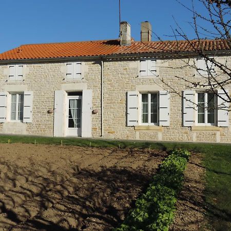 Gite De L'Aubree 17 Puy-du-Lac Dış mekan fotoğraf
